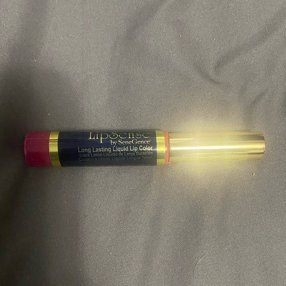 Lipsense - Picture 1 of 2